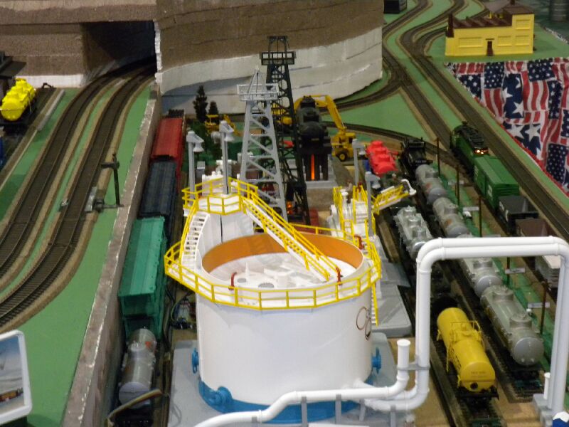 Refinery Area.JPG (92648 bytes)